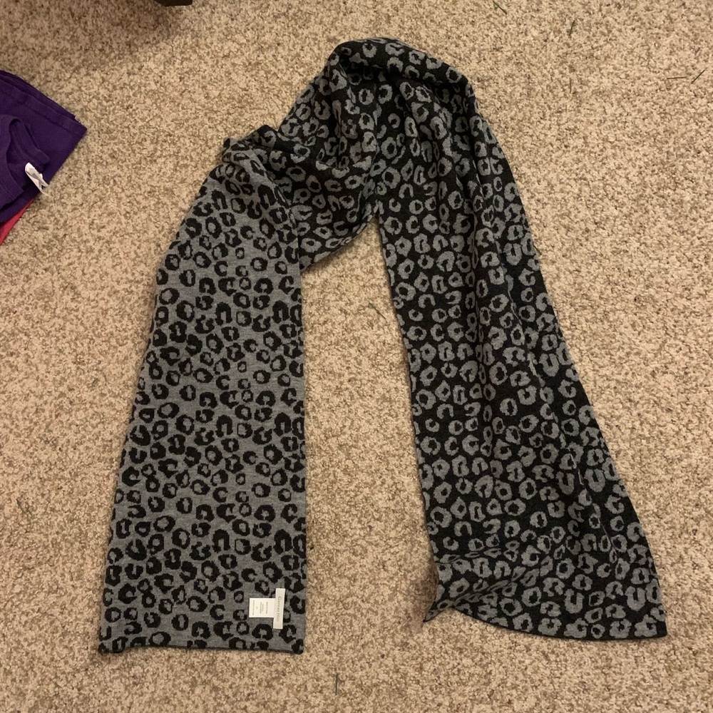 Black and Gray Cheetah Scarf